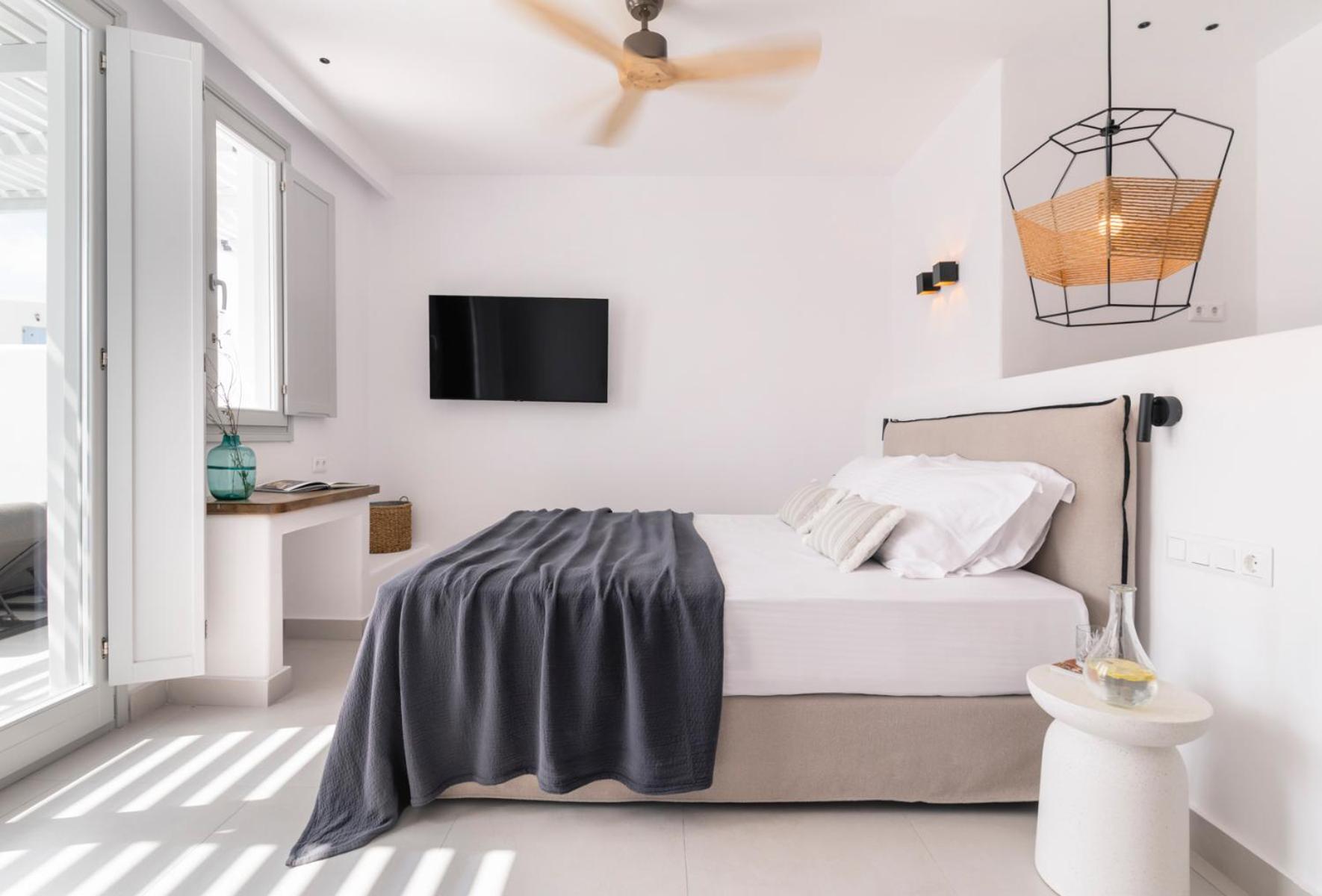 Hotel Quartano By Heliessa, Adults Only Nausa